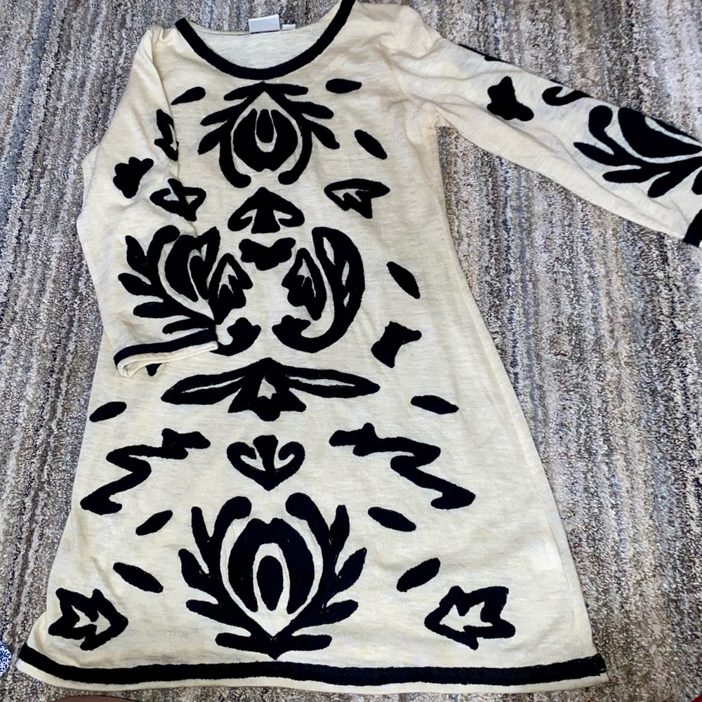 Chic Black and Cream Long Sleeve Dress (c2)
